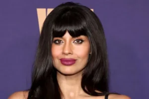 Jameela Jamil y la respiración como acto político jamella